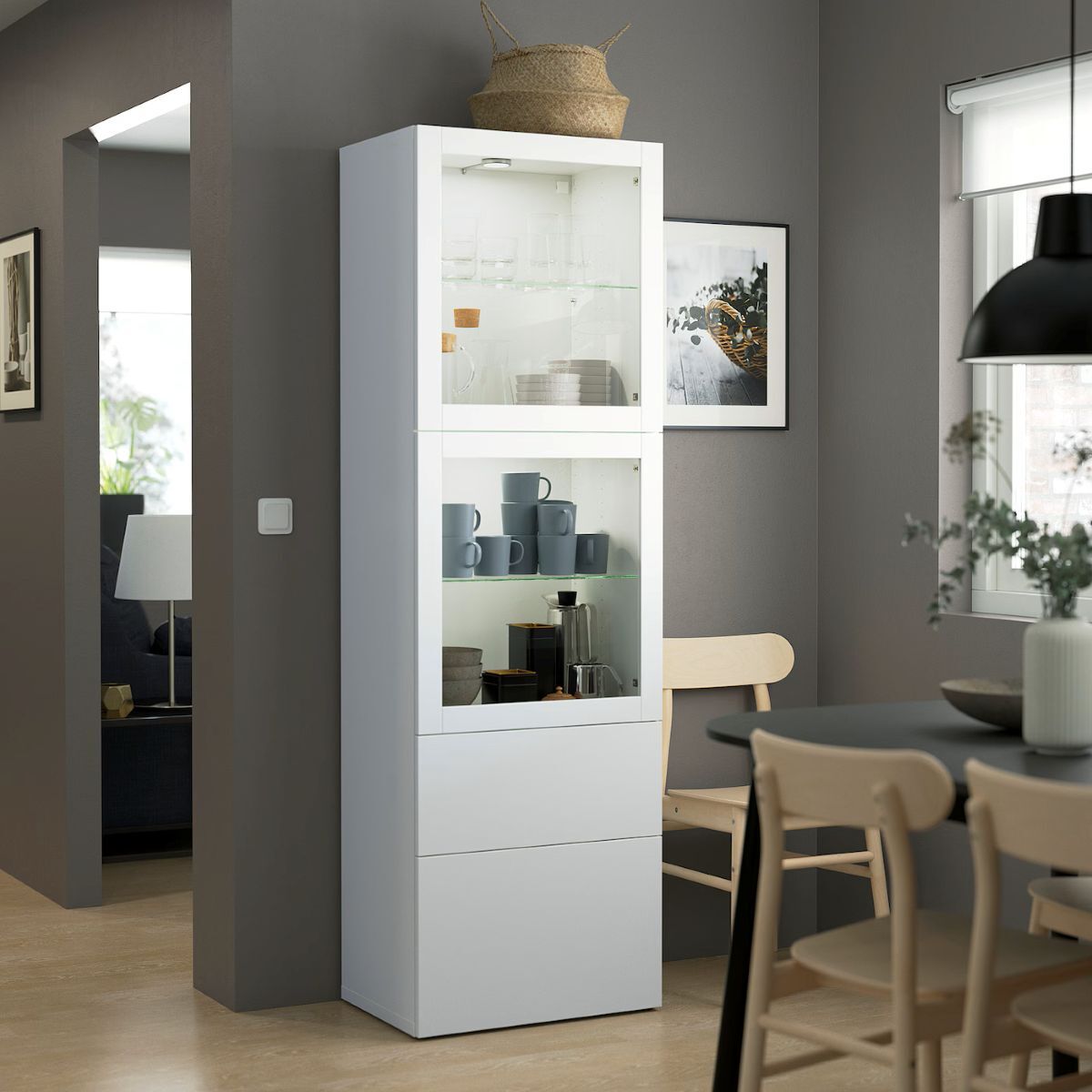 Mueble vitrina de la serie BESTÅ de Ikea