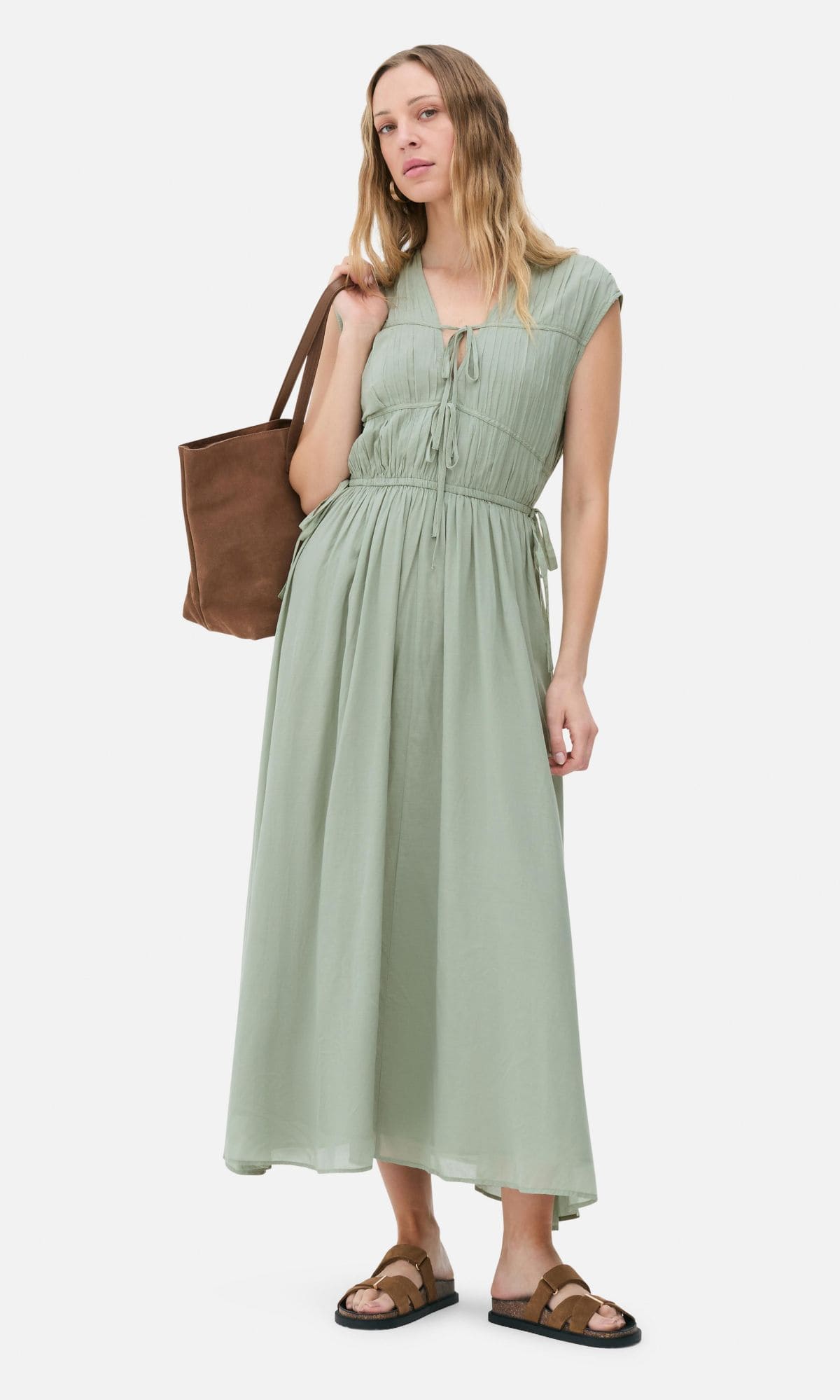 Vestido midi con nudo frontal de The Edit de Primark