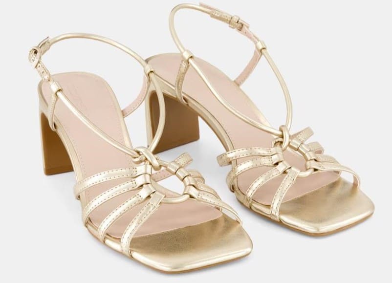 Sandalias tipo esclava con tacón