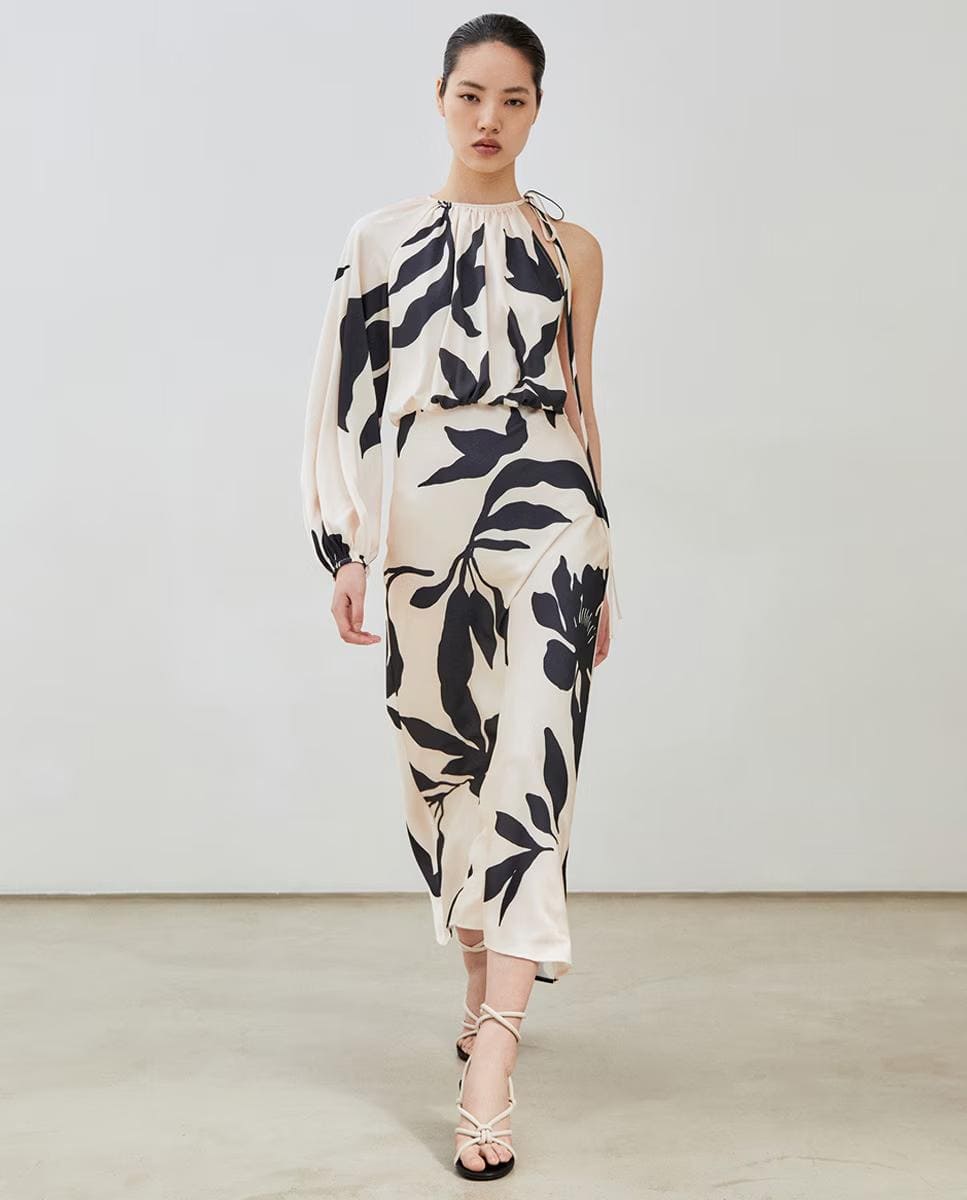 Vestido asimétrico con estampado