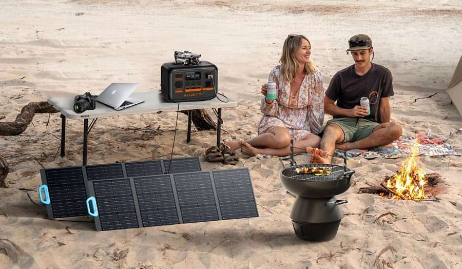Estación de energía BLUETTI AC2P con panel solar