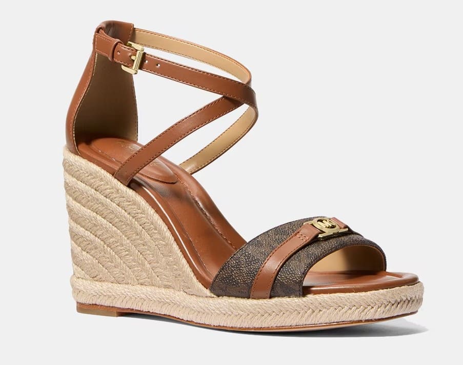 Sandalias de cuña Mandy con cierre pulsera en El Corte Inglés