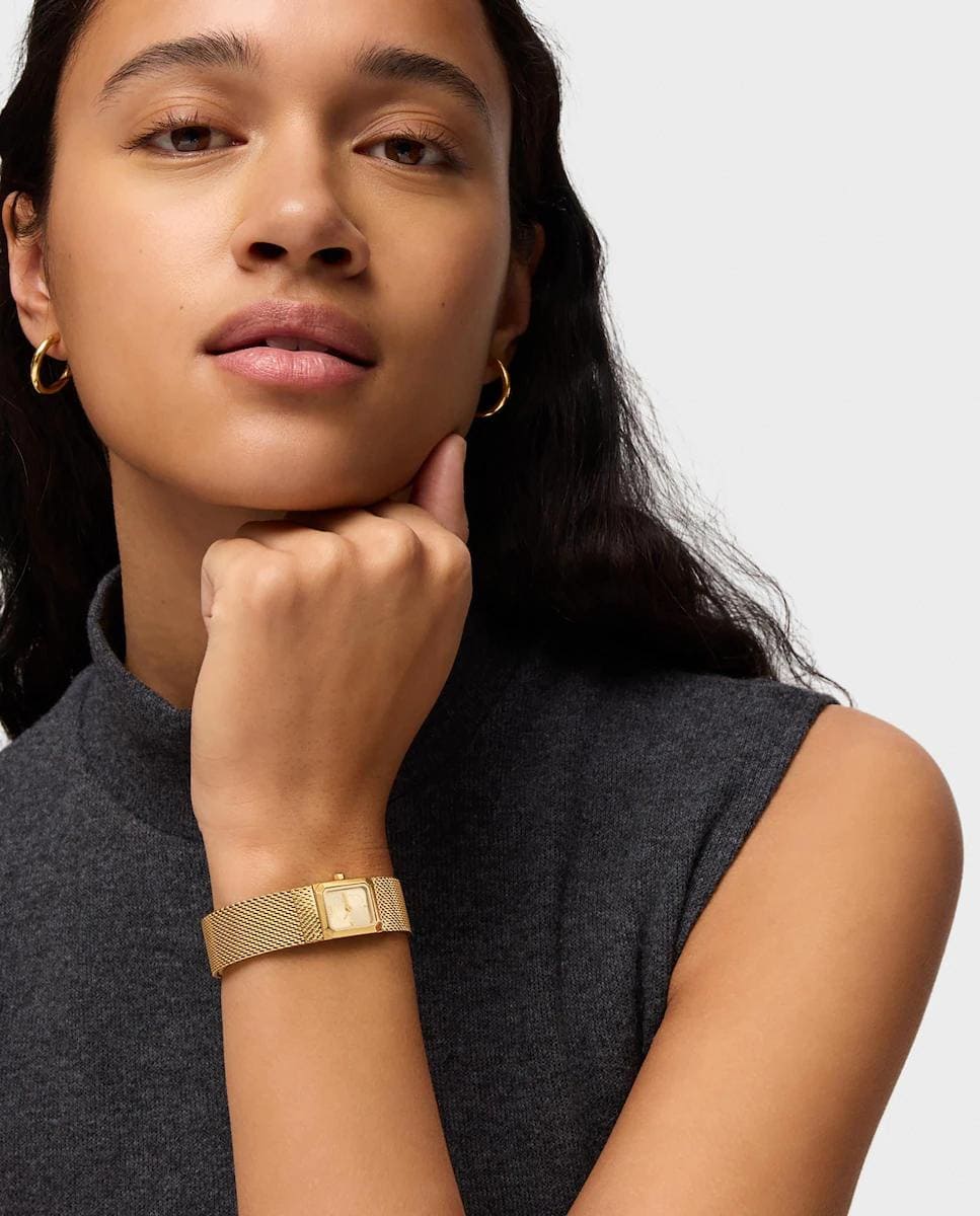 Reloj analógico Mini Mesh con brazalete de malla milanesa de acero dorado