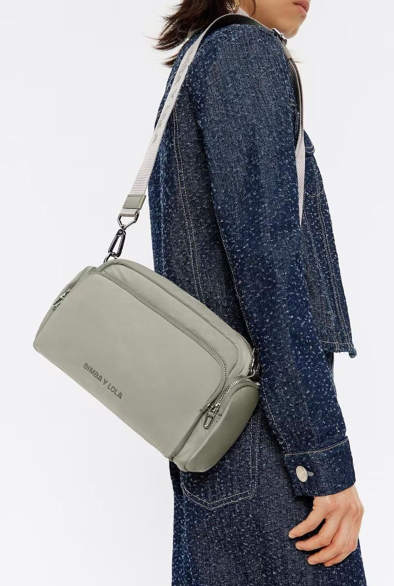 Bandolera mediana de múltiples compartimientos