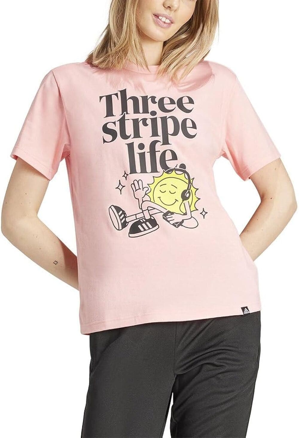 Camiseta gráfica de manga corta Adidas “Three Stripes Life”