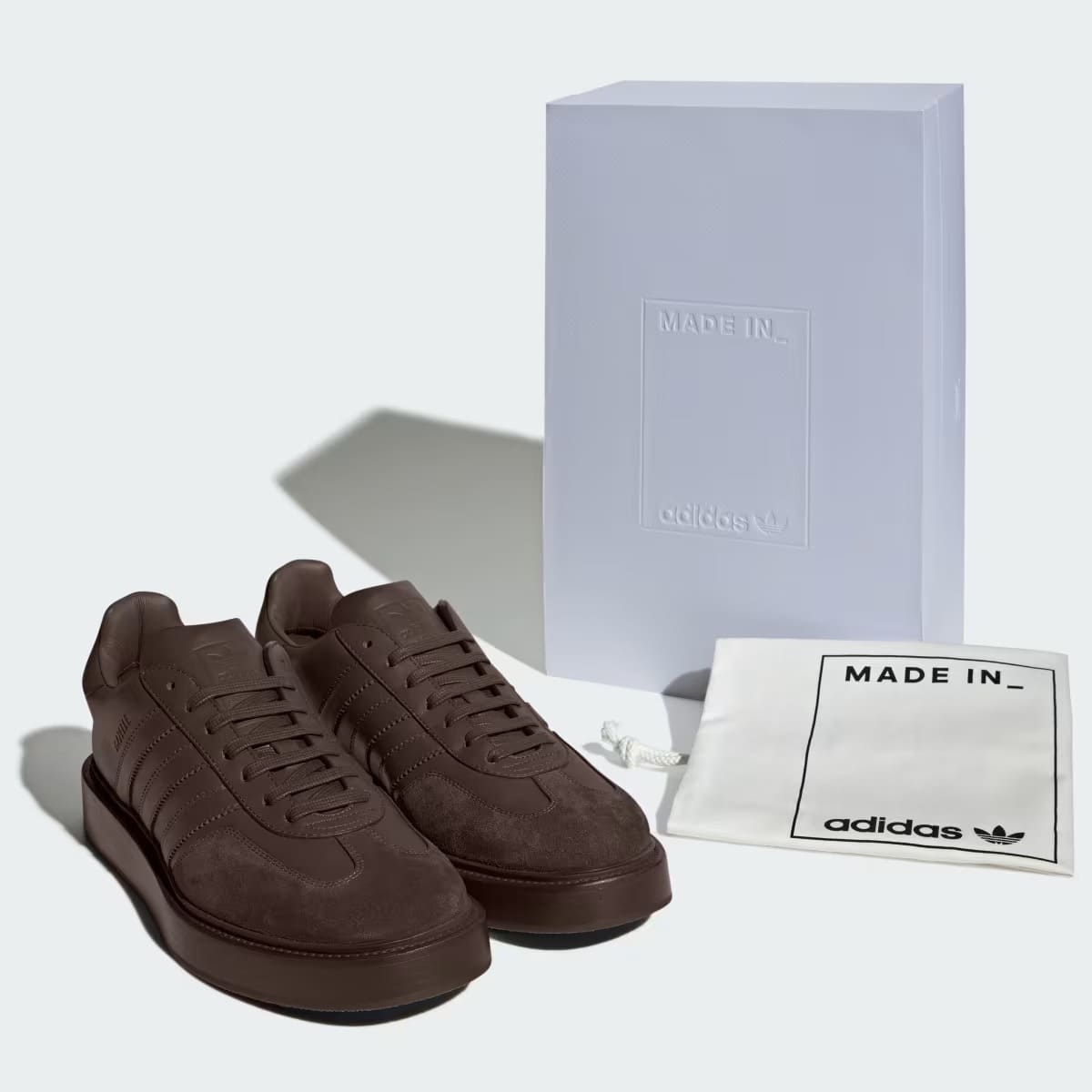 Las nuevas zapatillas Gazelle Indoor made in Italy en color marrón de Adidas