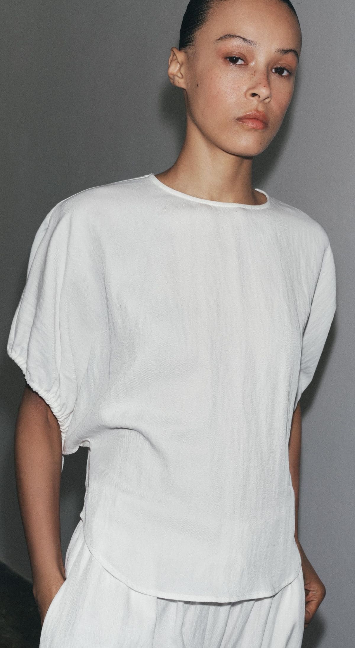 Blusa manga abullonada ZW Collection de Zara