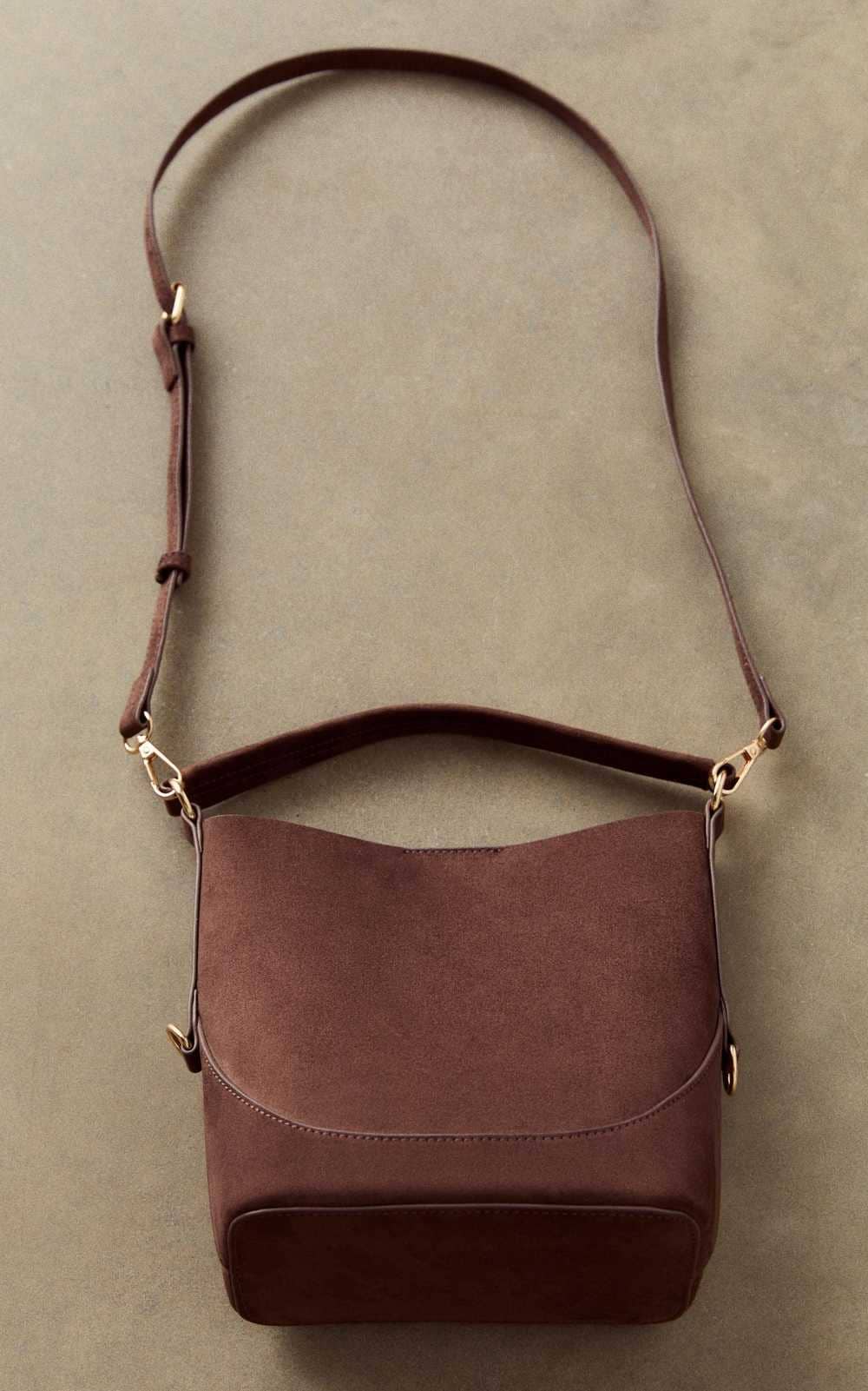 Bolso mini bucket asa de Stradivarius