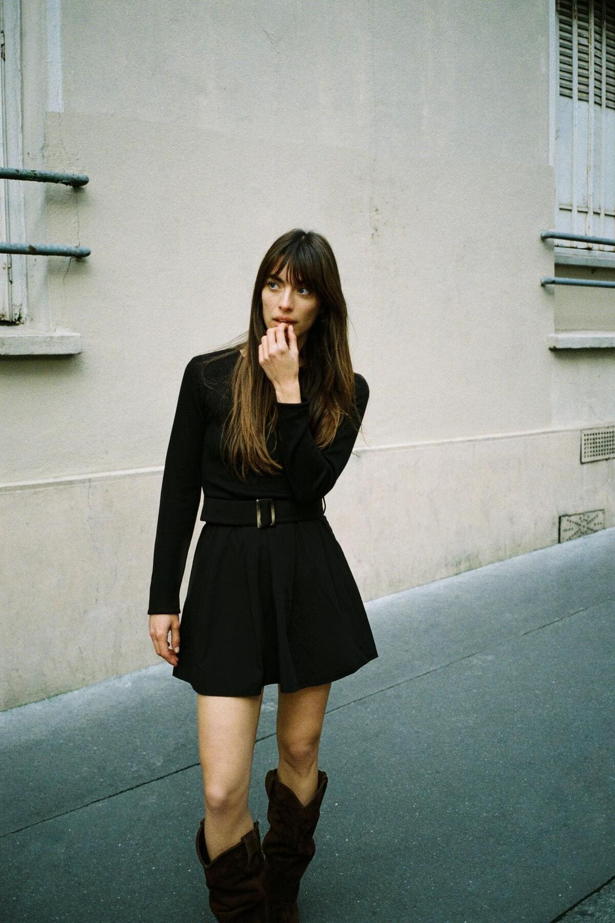 Vestido combinado con cinturón