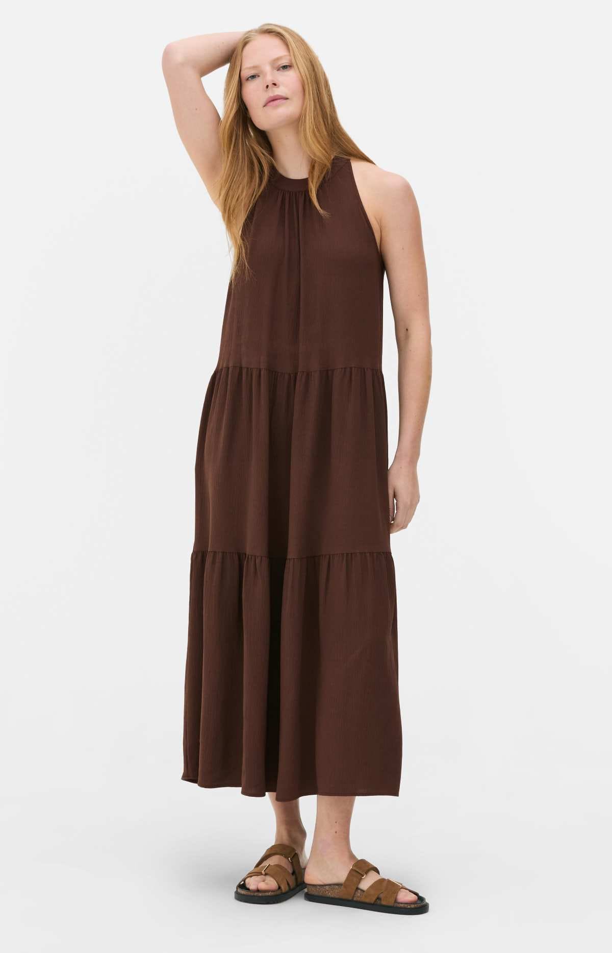 Vestido a capas de corte trapecio Paula Echevarría de Primark