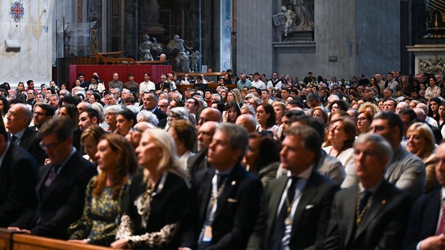 La misa ha congregado a numerosos fieles | Salvador López Medina