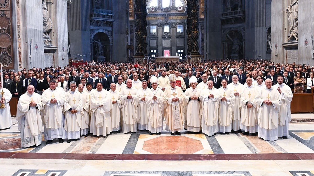Auxiliares, presbíteros y diáconos de Sevilla y Málaga han participado en la eucaristía | Salvador López Medina