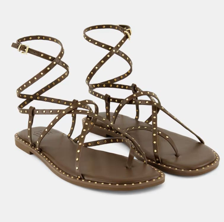 Sandalia de mujer tachas marrones Green Coast