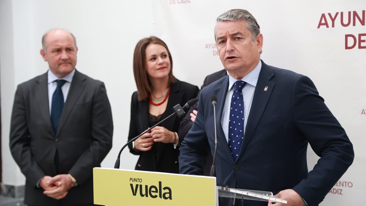 El consejero Antonio Sanz, durante su atención a los medios | Cristo García