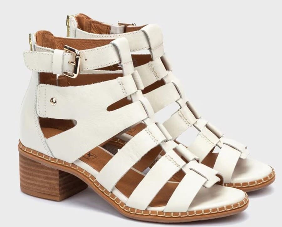 Sandalias romanas de piel con cremallera trasera