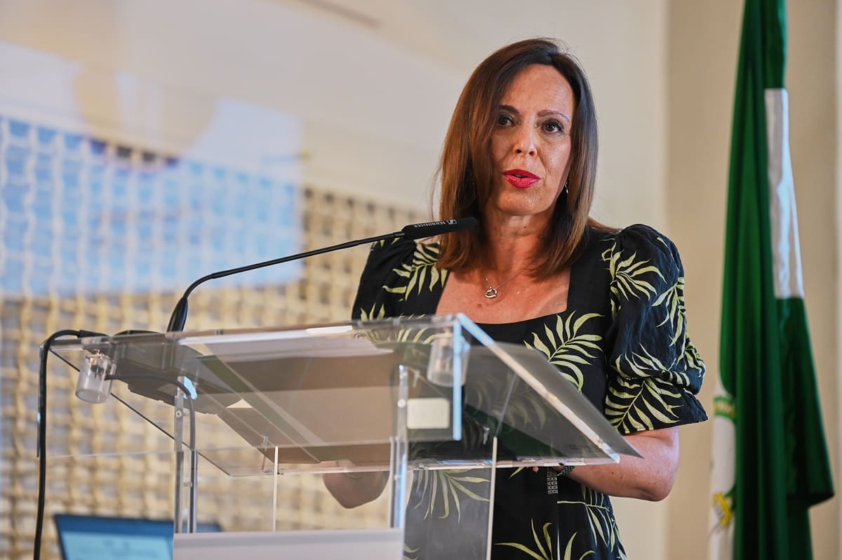 La consejera andaluza, durante su atención a los medios | Rocío Díaz