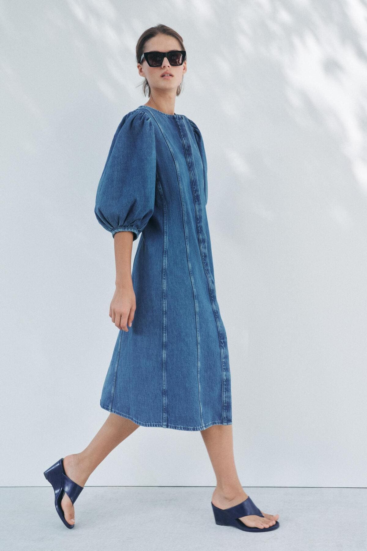 Vestido midi denim de mangas vaporosas ZW COLLECTION