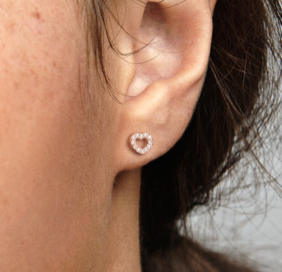 Pendientes Corazones Capturados de Pandora