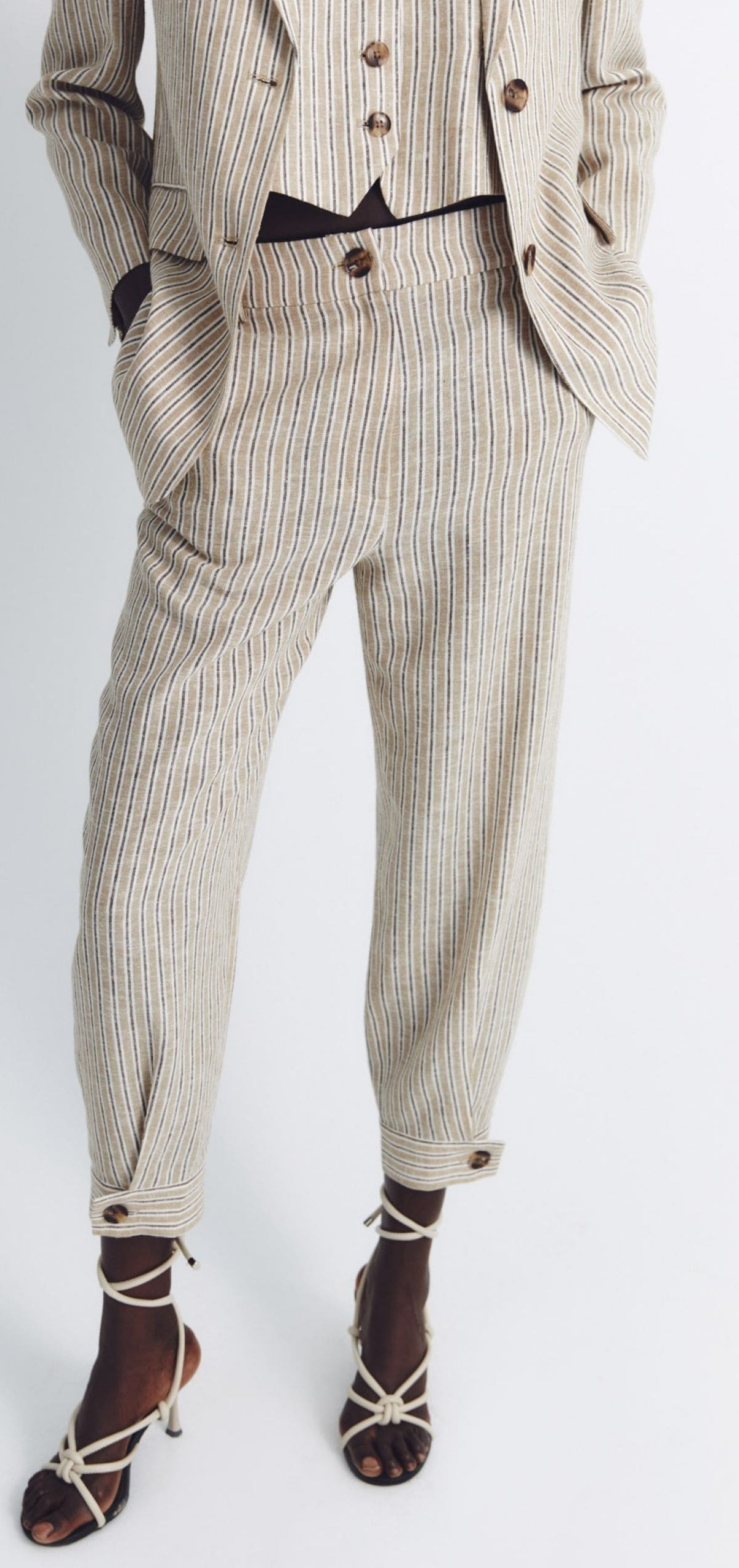 Pantalón lino de rayas de Sfera