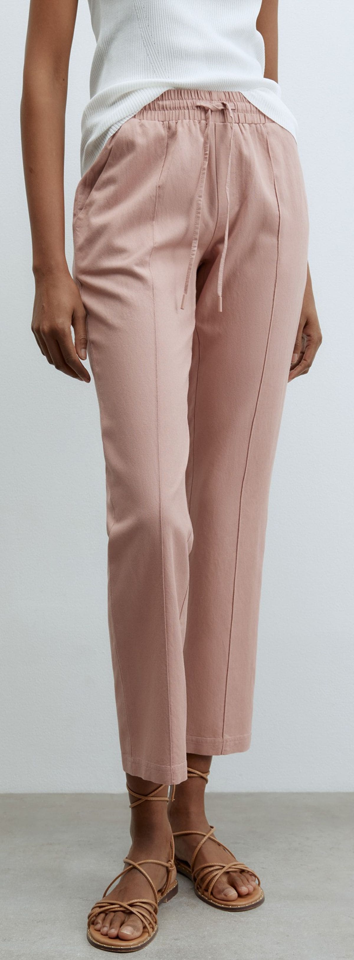 Pantalón fluido de lino de Sfera