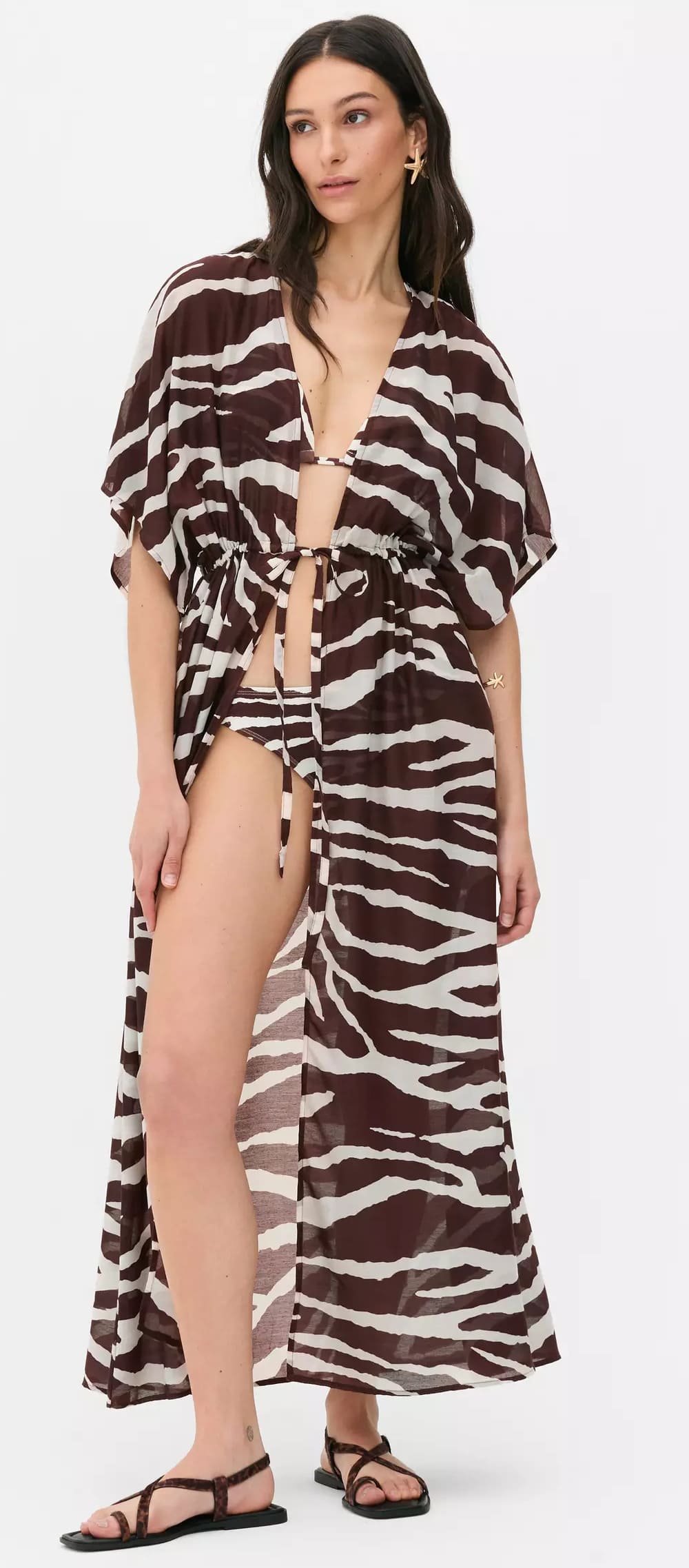 El nuevo kimono midi con estampado de Paula Echevarría en color marrón de Primark