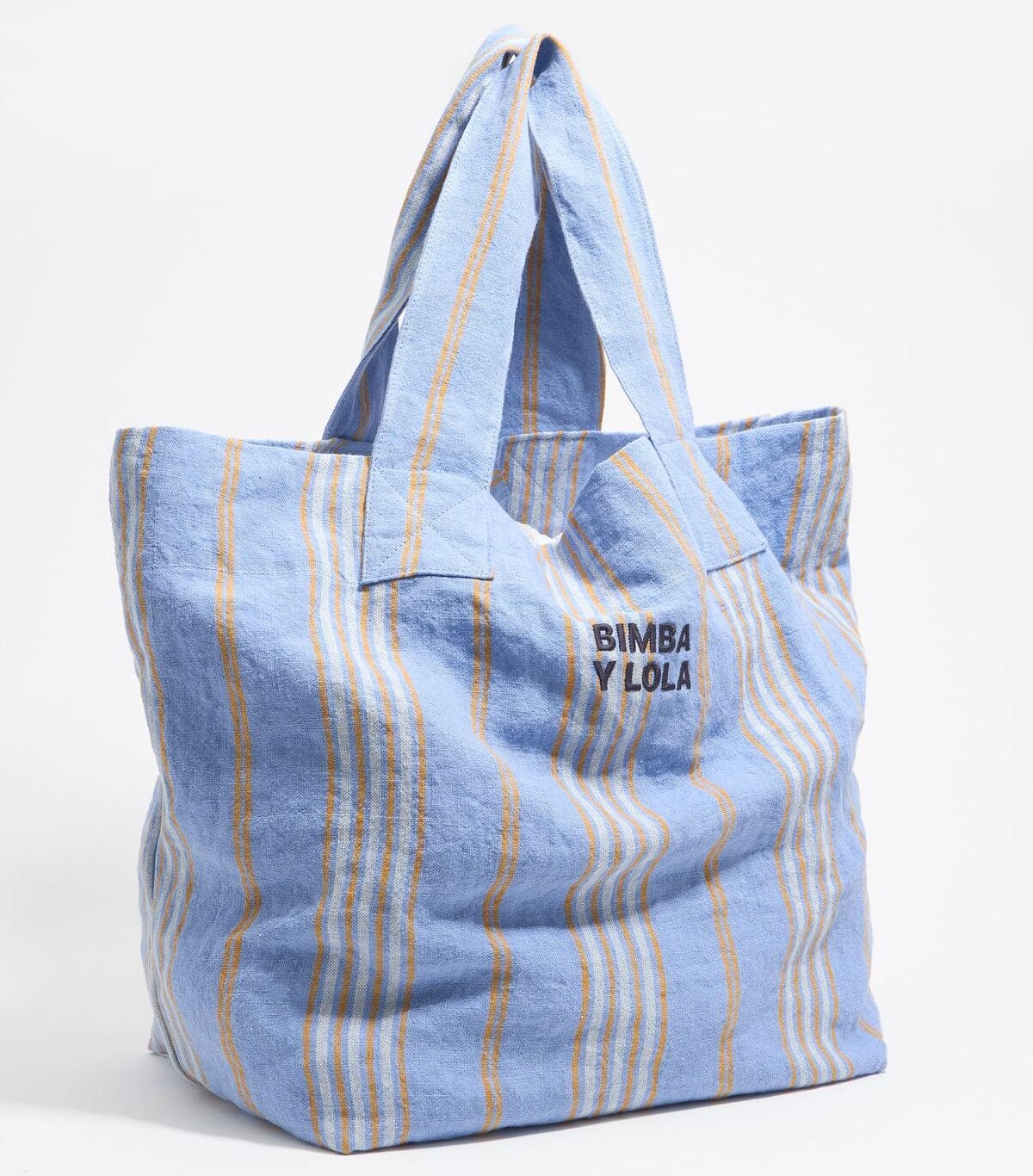 El nuevo bolso shopper maxi de lino azul pastel de Bimba y Lola