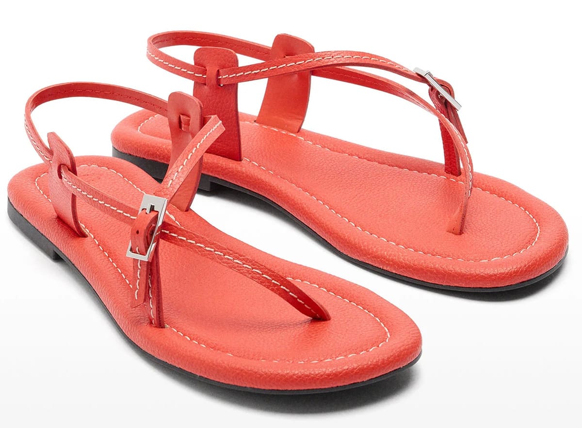 Las nuevas sandalias planas de piel con tiras finas de Parfois