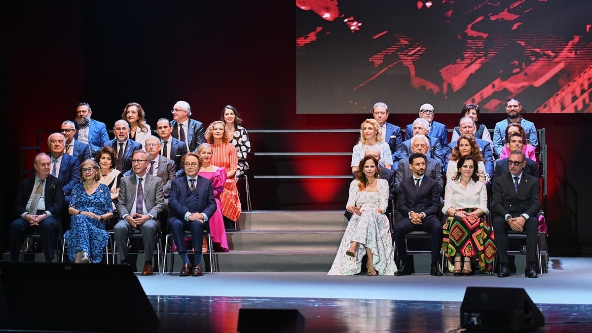 Foto de familia de todos los galardonados | Salvador López Medina