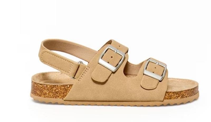 Sandalia con hebillas Sfera