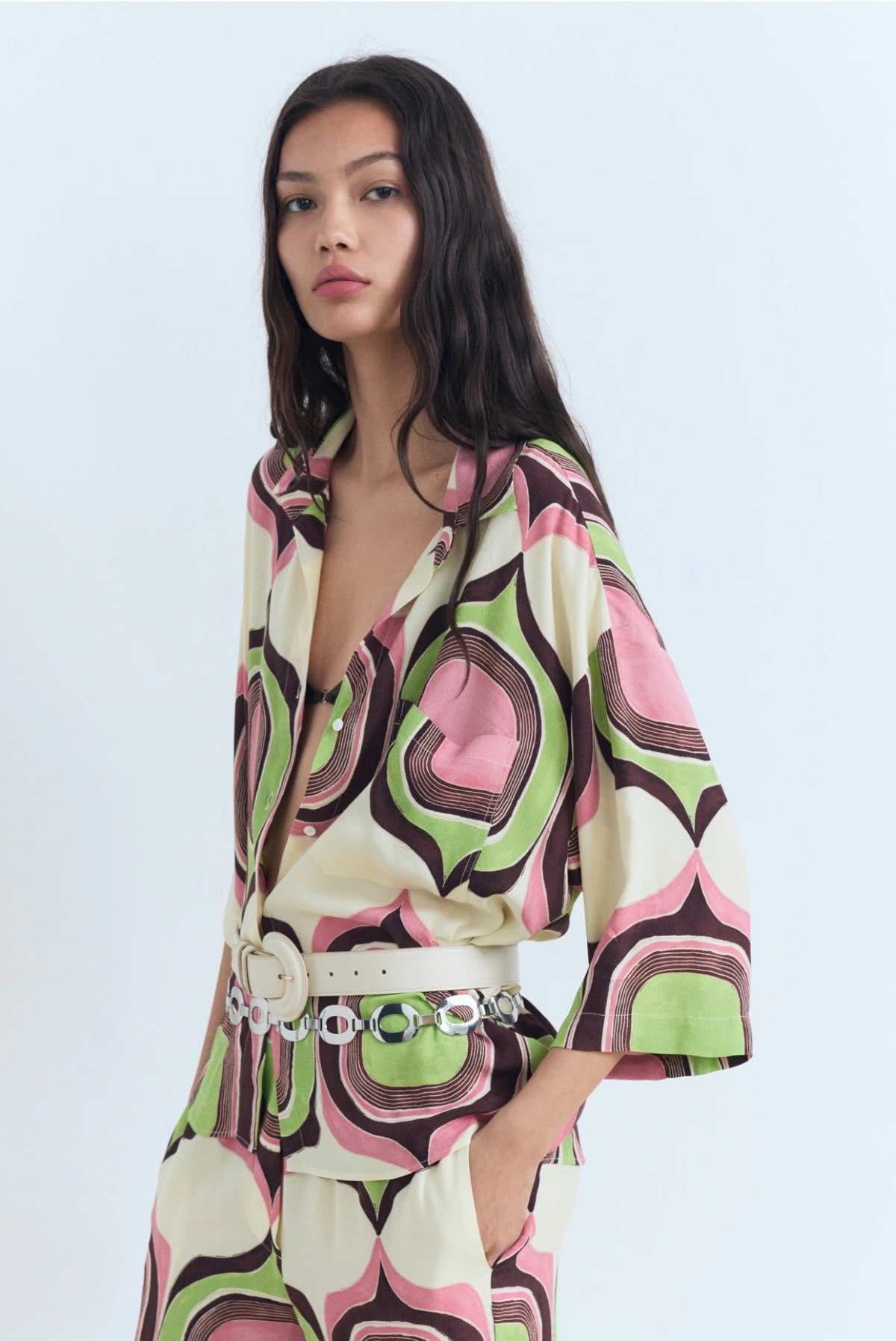 Blusa estampado geométrico de Mango