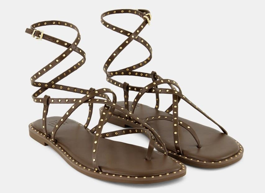 Green Coast Sandalia de mujer tachas marrones