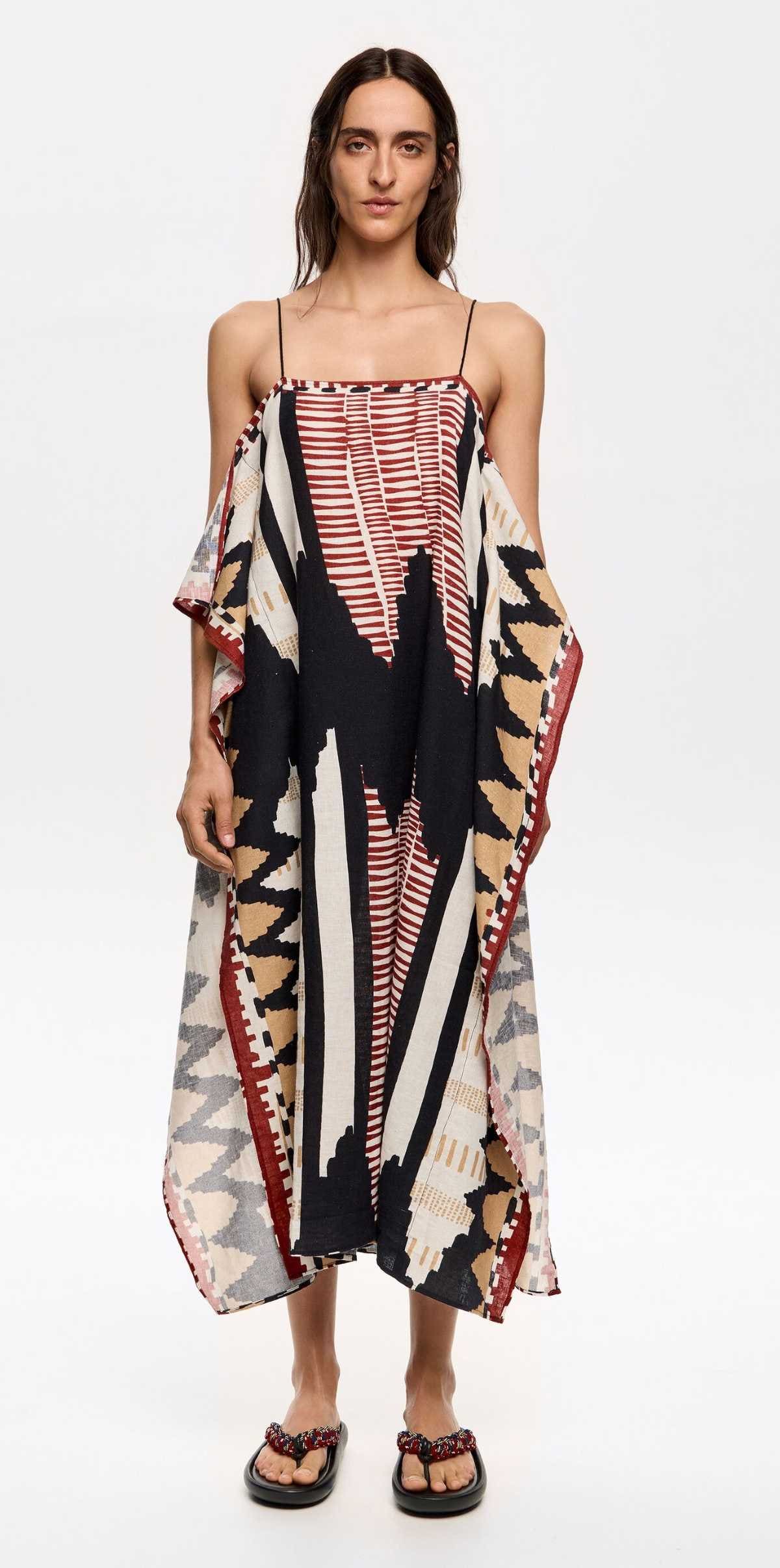 Vestido pañuelo Ikat negro de Bimba y Lola