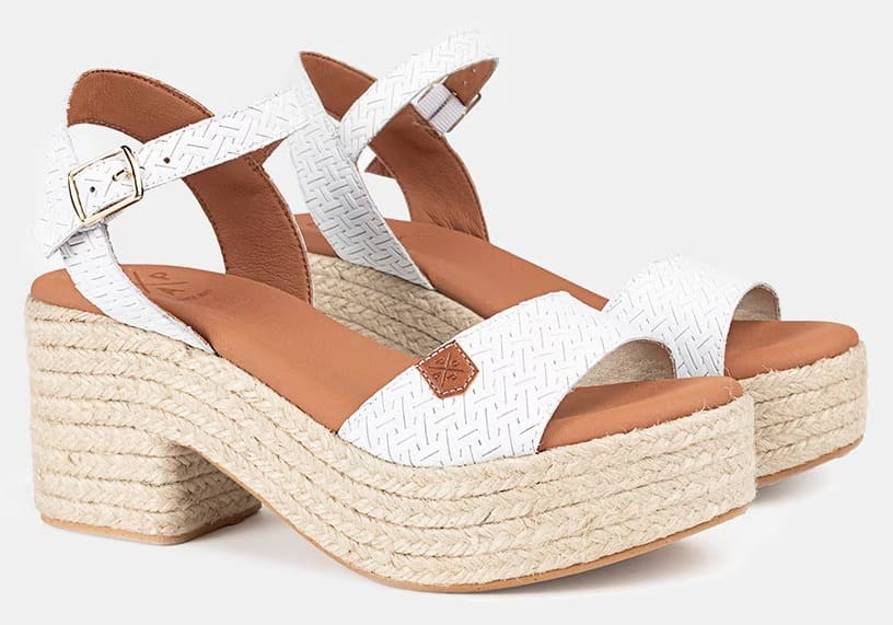 Las sandalias para mujer en piel trenzada con tacón bloque de Popa en El Corte Inglés