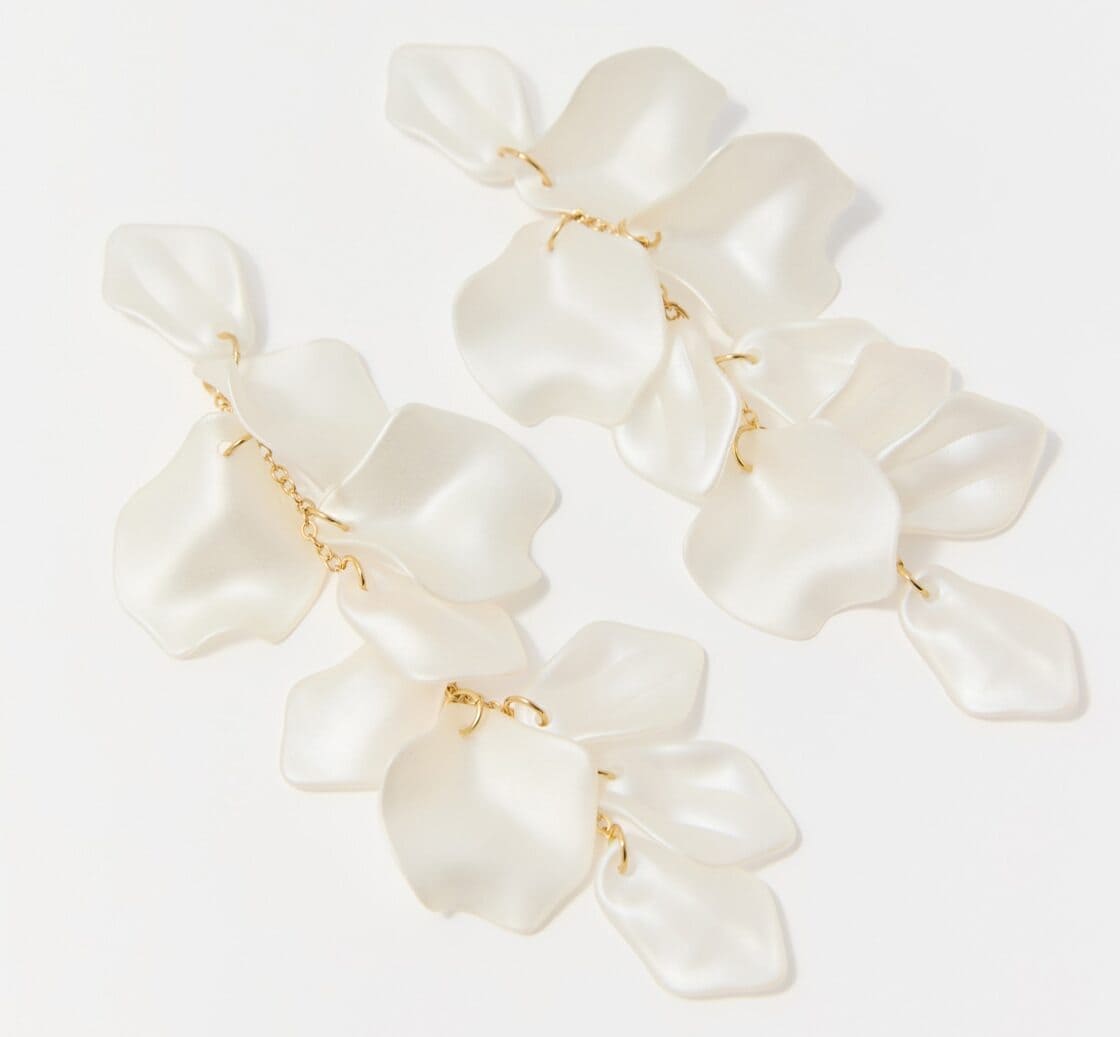 Los pendientes cascada con pétalos de Sfera