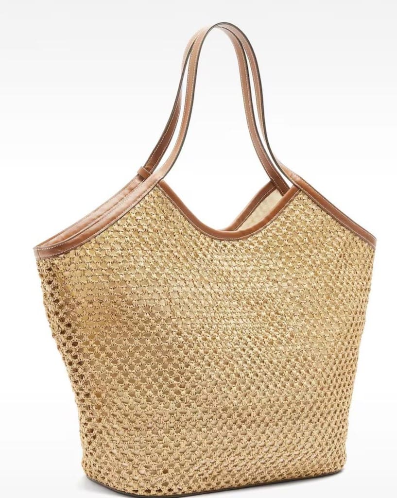 Bolso de hombro estilo shopper efecto rafia con neceser extraíble y cierre imantado