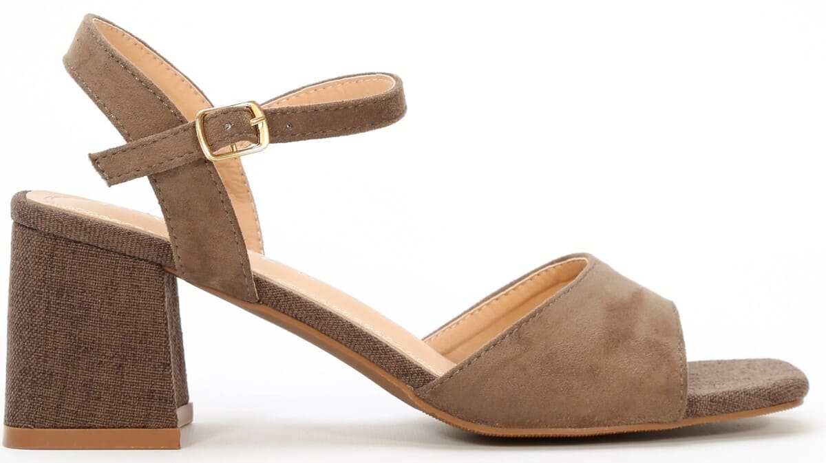 Sandalias de tacón con punta cuadrada