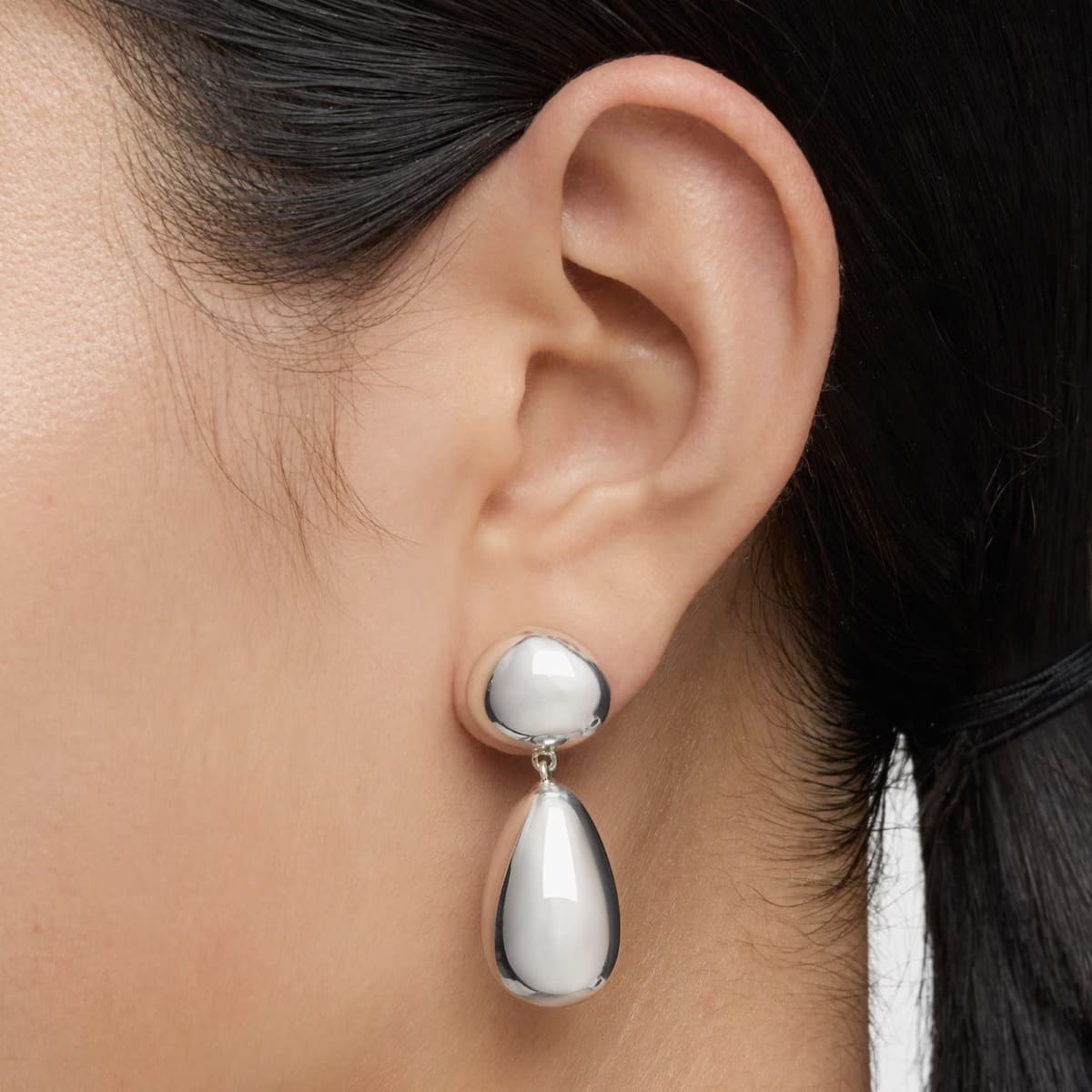 Los pendientes largos de plata Daisy de Tous