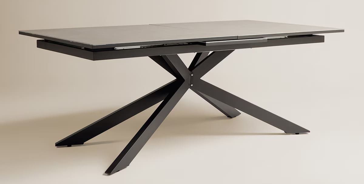 La mesa de comedor de jardín extensible Laguna en color gris de El Corte Inglés