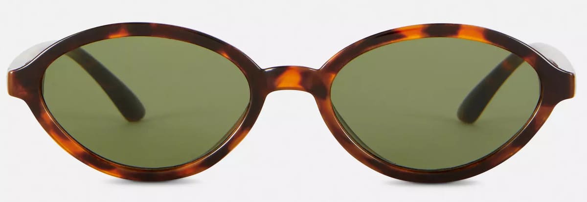 Las gafas de sol ovaladas de montura fina de Primark