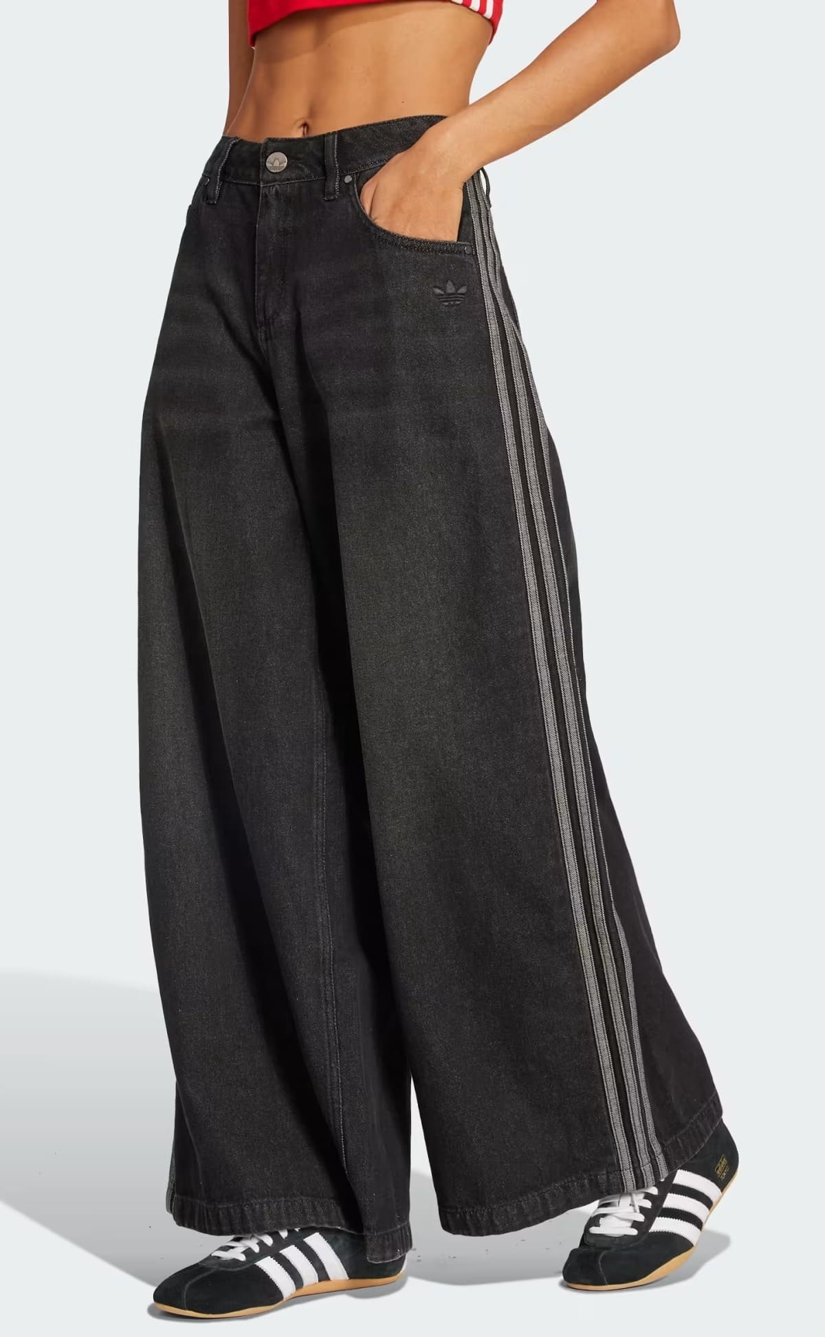 El nuevo pantalón Adicolor Denim Adilenium en color negro de Adidas