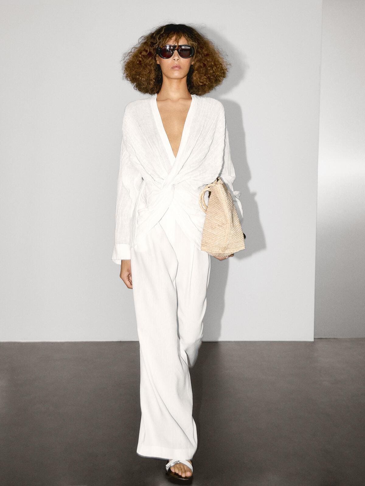 Camisa de textura con detalle de nudo