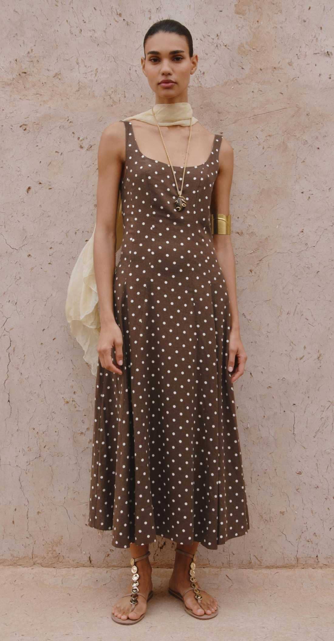 Vestido midi lunares de Zara