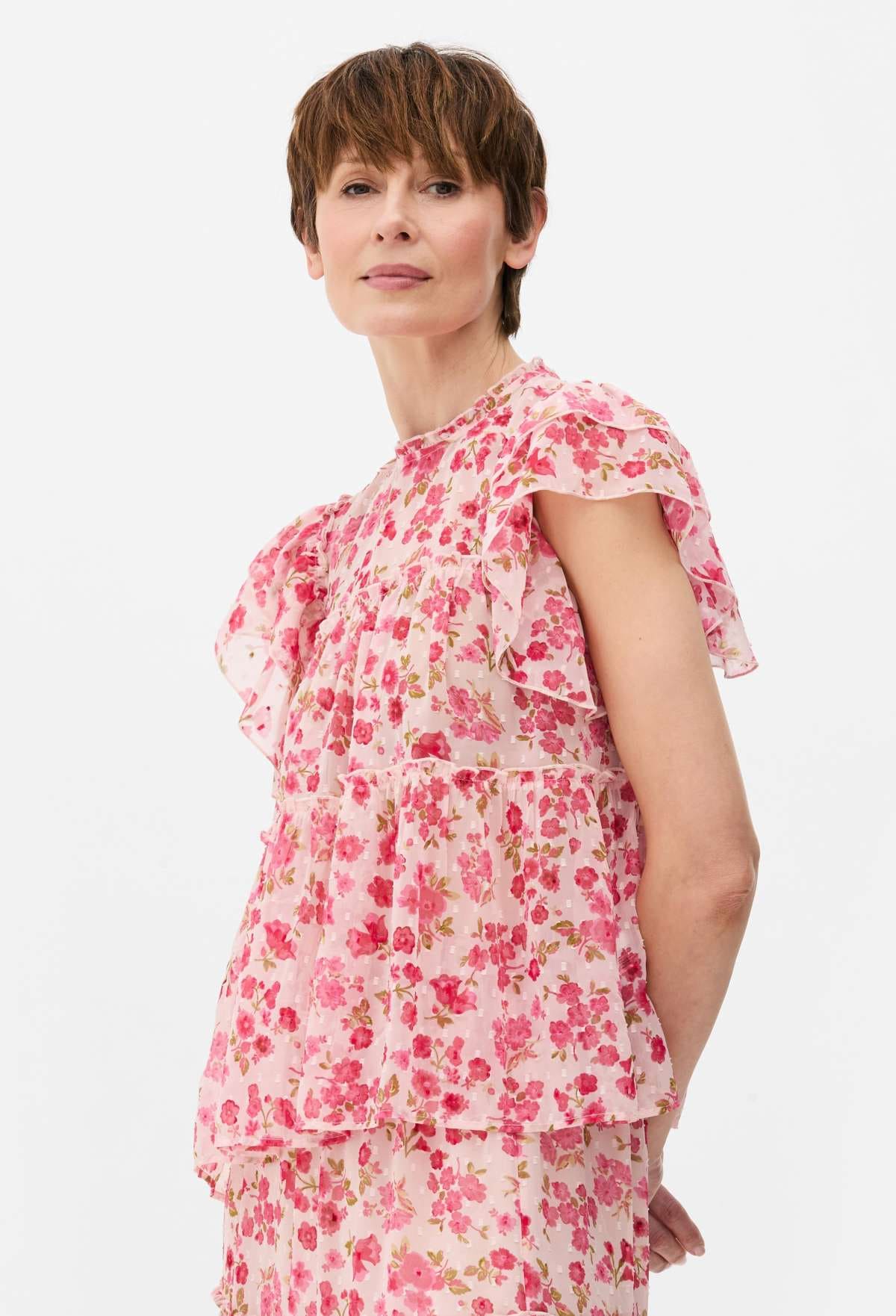 Blusa rosa de flores con volante de Primark