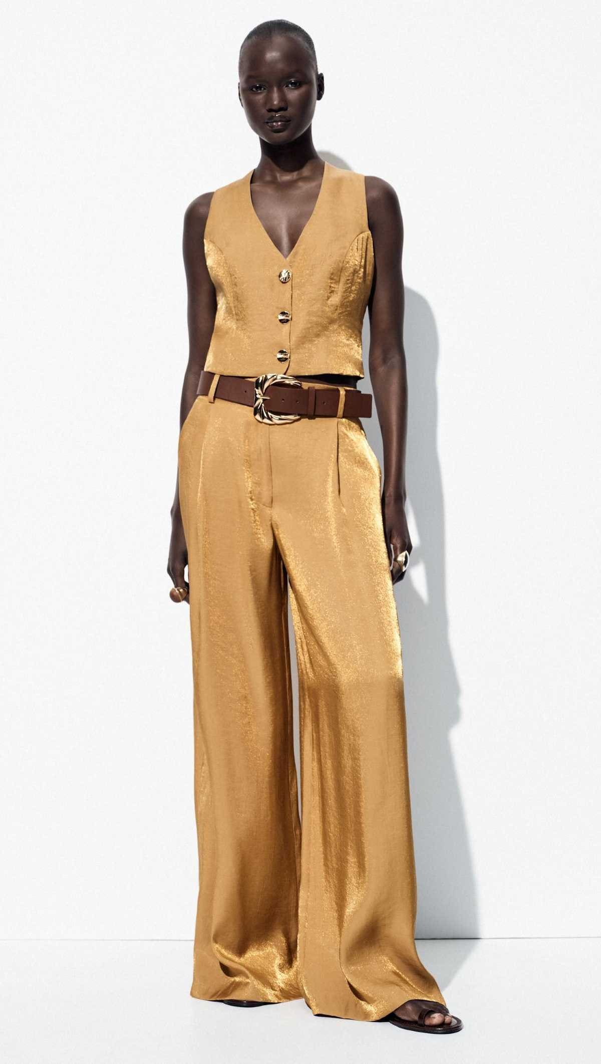 Pantalón ancho satinado cinturón de Zara