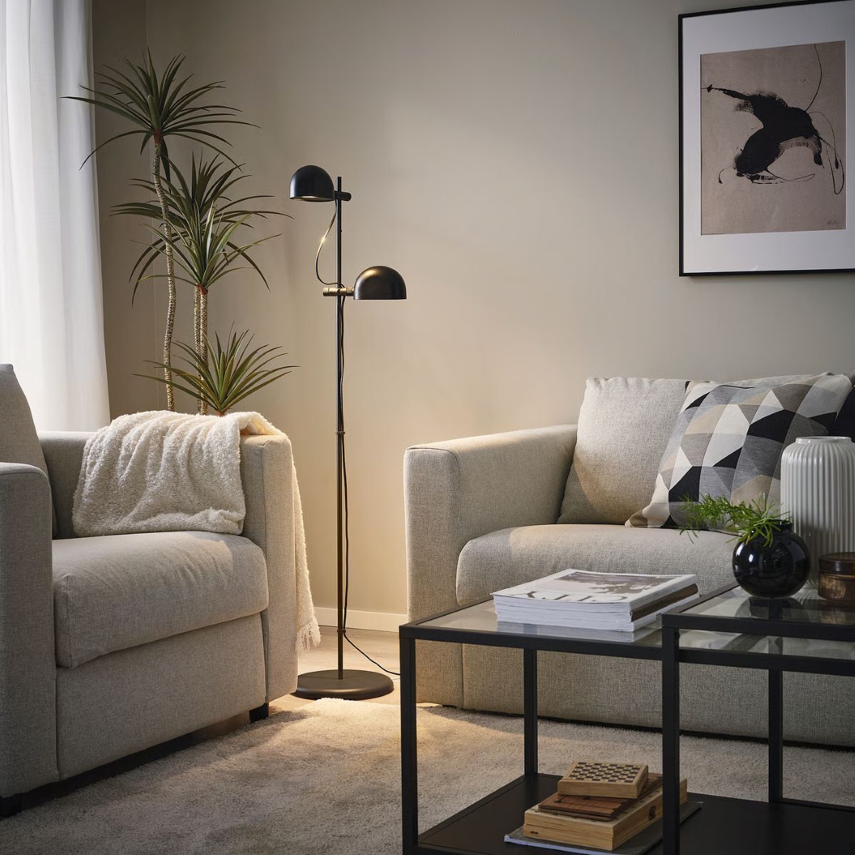 Lámpara de pie de la serie FOLKBÅT de Ikea