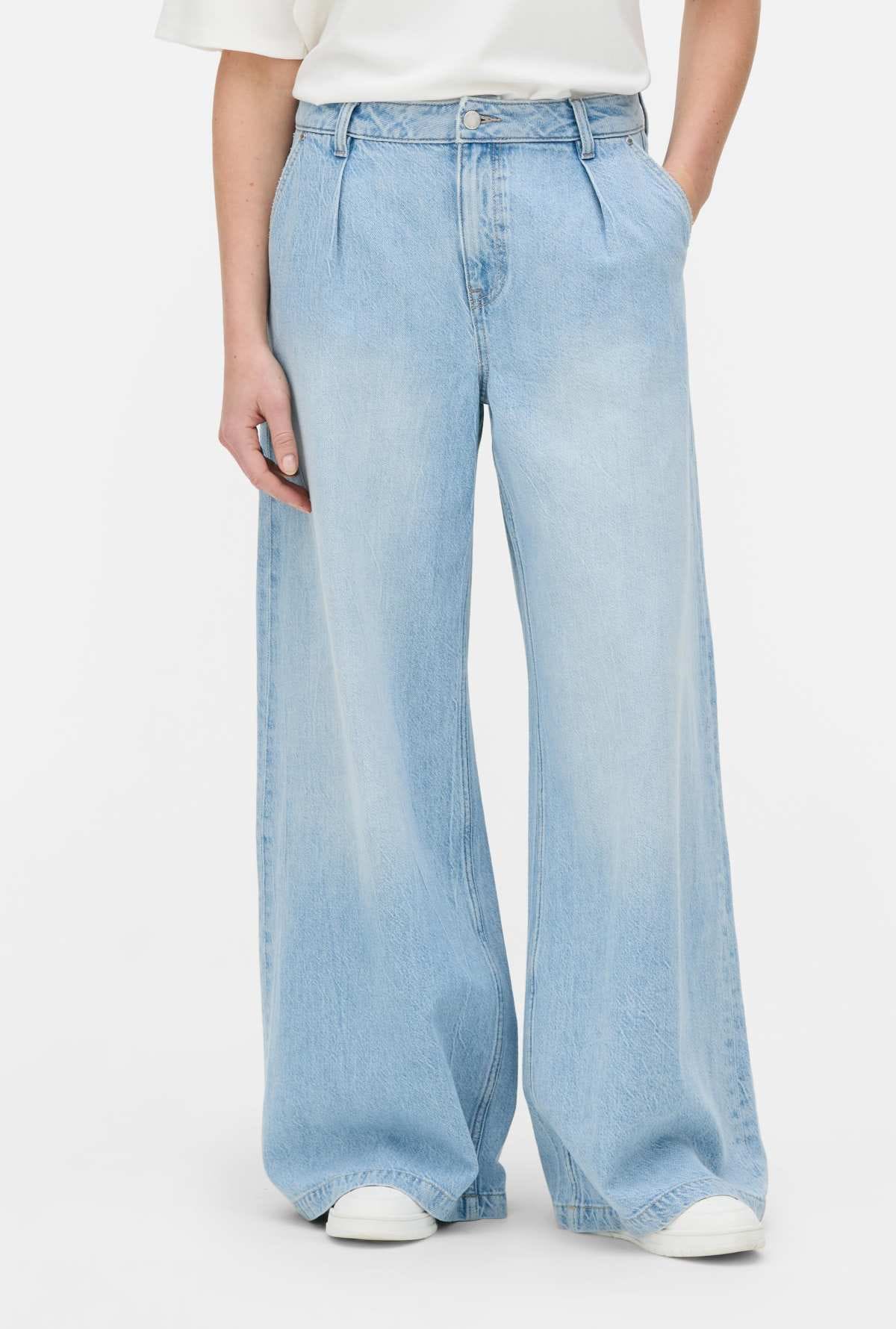 Vaqueros de pernera ancha de The Edit de Primark