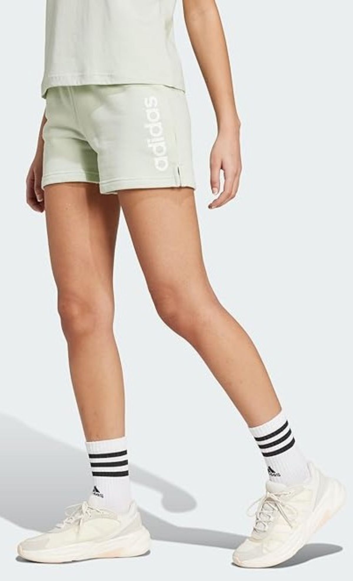 Pantalones cortos Adidas Essentials Linear French Terry de Amazon