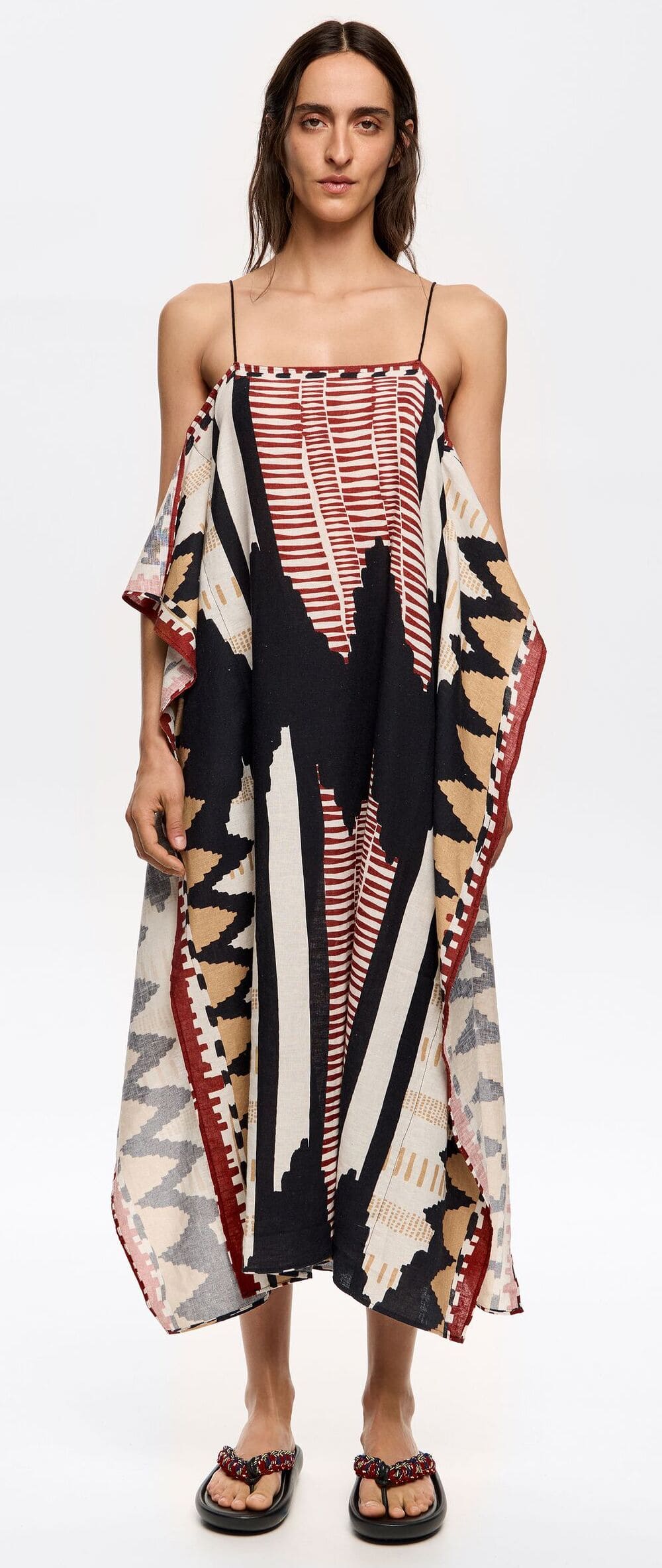 El nuevo vestido pañuelo Ikat en color negro de Bimba y Lola