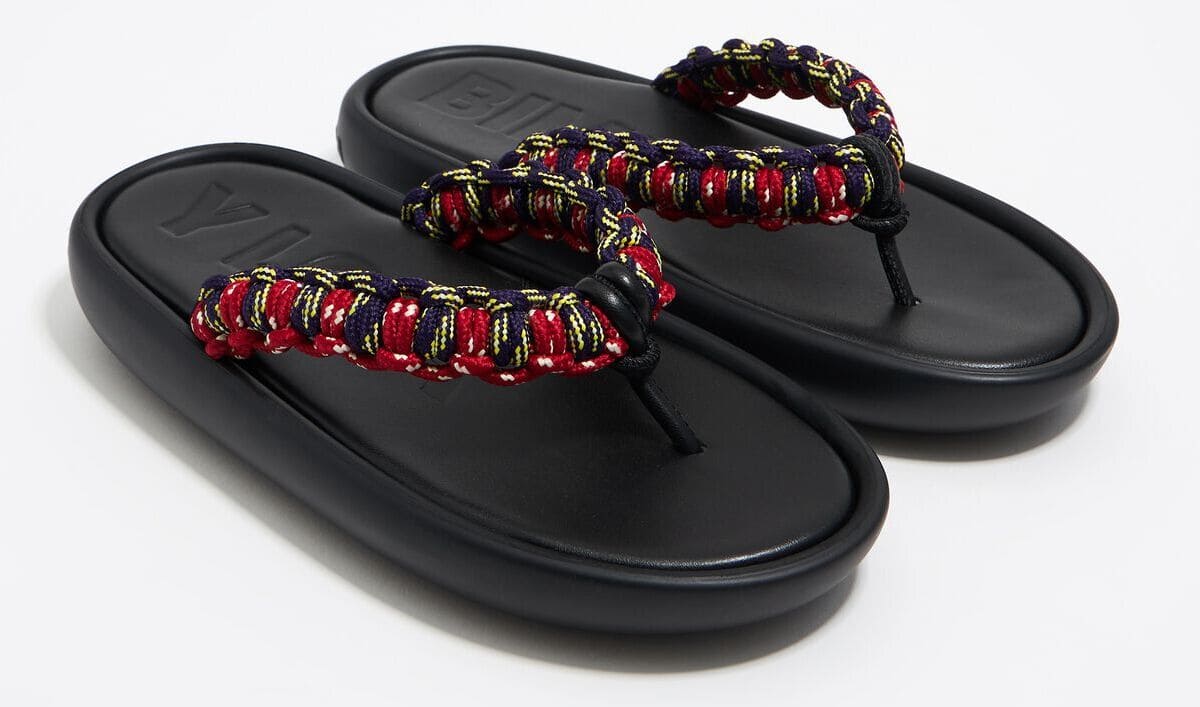 Las sandalias barca con cabos multicolor de Bimba y Lola