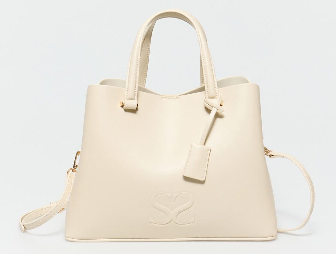 El bolso office rígido en color crudo de Sfera